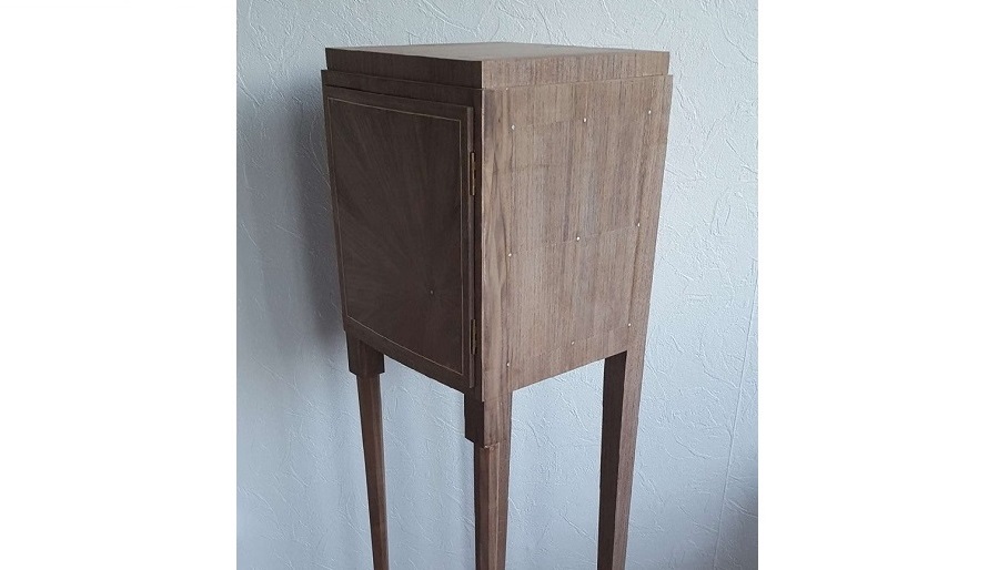 https://menuiseriesvannetaisesfr.sbs/wp-content/uploads/2019/10/ebeniste-création-coffre-bijoux-vannes.jpg